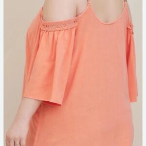 New! Torrid Cold Shoulder Coral Lace Trim Top – Size 4XL (22)